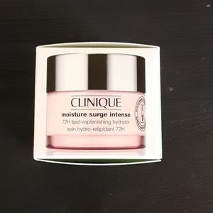 Clinique Moisture Surge Intense 72h Hydrator